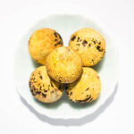 Blooming tea ball-yellow chrysanthemum black tea