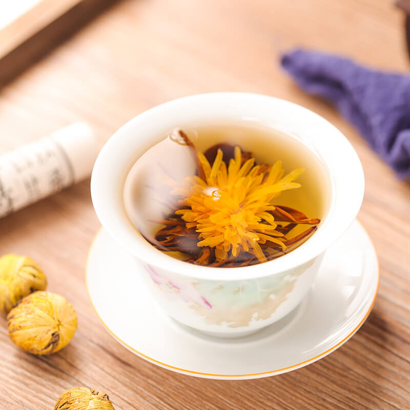 Chrysanthemum black tea ball
